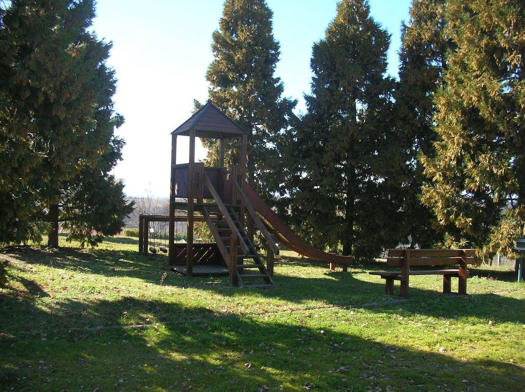 Agriturismo Le Pianore 蒙特斯佩尔托利 外观 照片