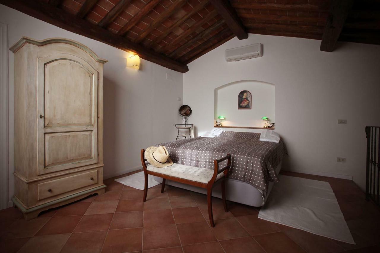 Agriturismo Le Pianore 蒙特斯佩尔托利 外观 照片